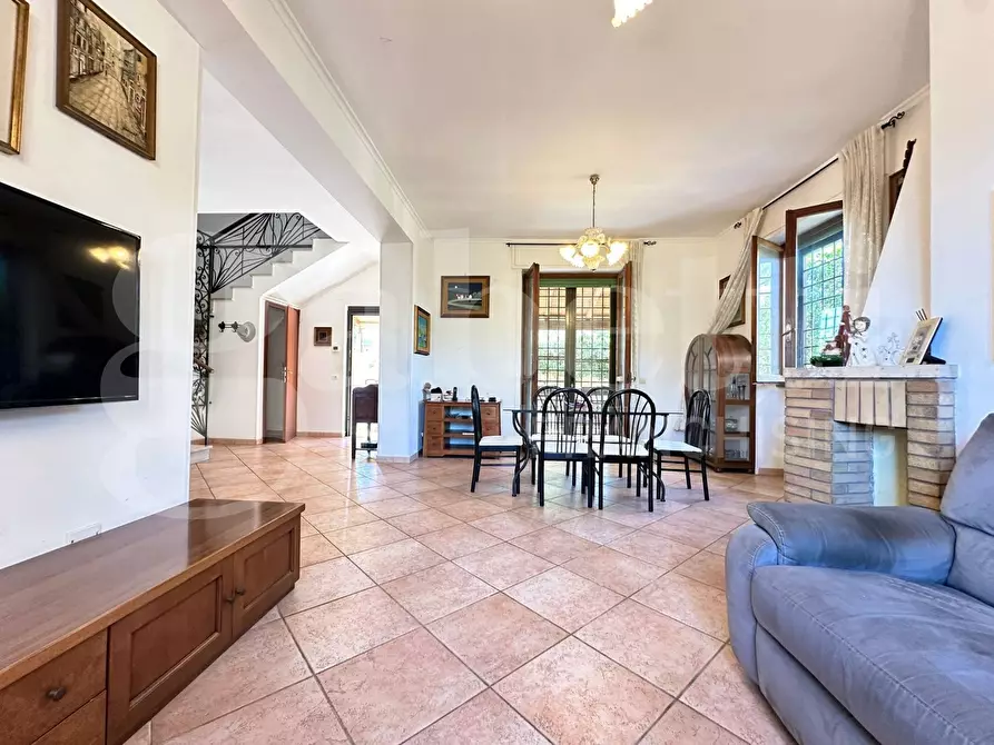 Immagine 12 di Villa in vendita  in Via dora baltea, 105 a Ardea