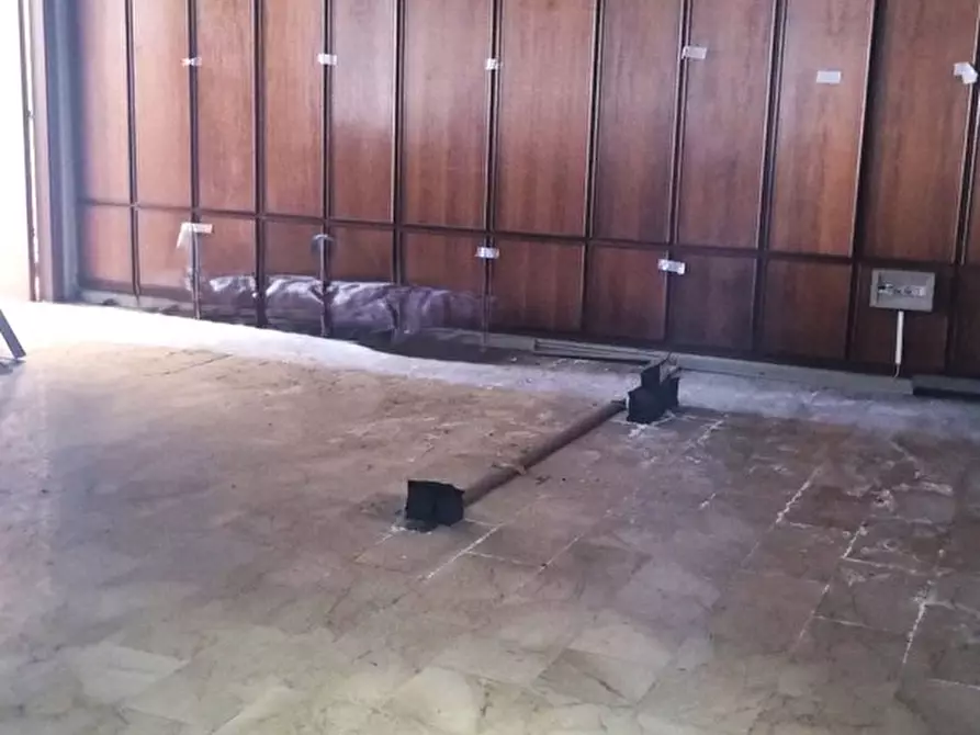 Immagine 9 di Negozio in vendita  in Via Roma, 88 a Cerami