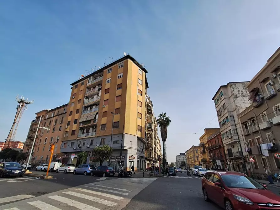 Immagine 1 di Appartamento in vendita  in Via Arenaccia a Napoli