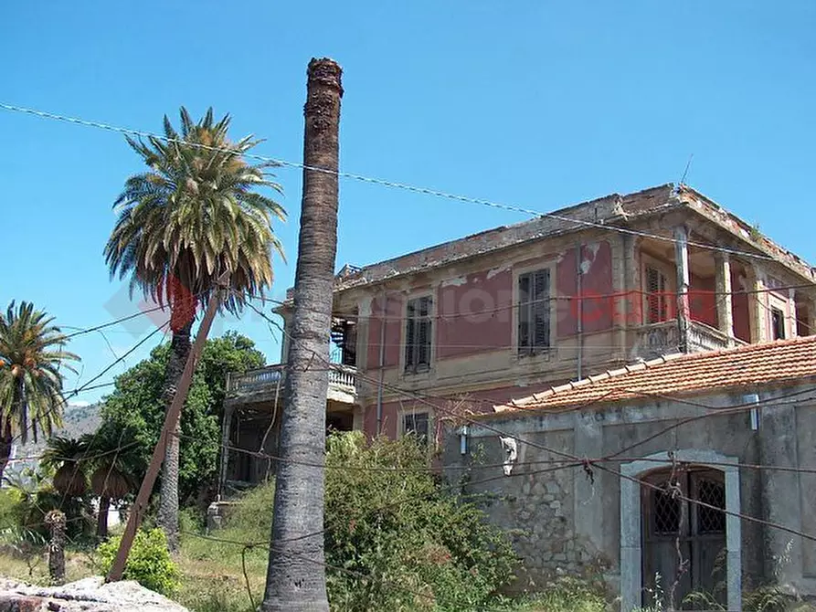 Immagine 1 di Villa in vendita  in Via Ribergo, snc a Reggio Di Calabria