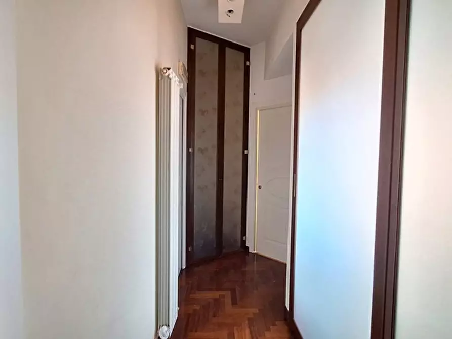 Immagine 12 di Appartamento in vendita  in Corso Campano a Giugliano In Campania