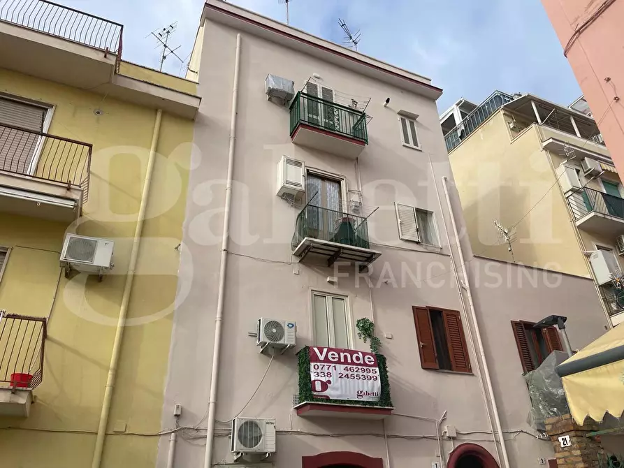 Immagine 18 di Appartamento in vendita  in Piazza San Carlo, III trav dx, 1 a Gaeta