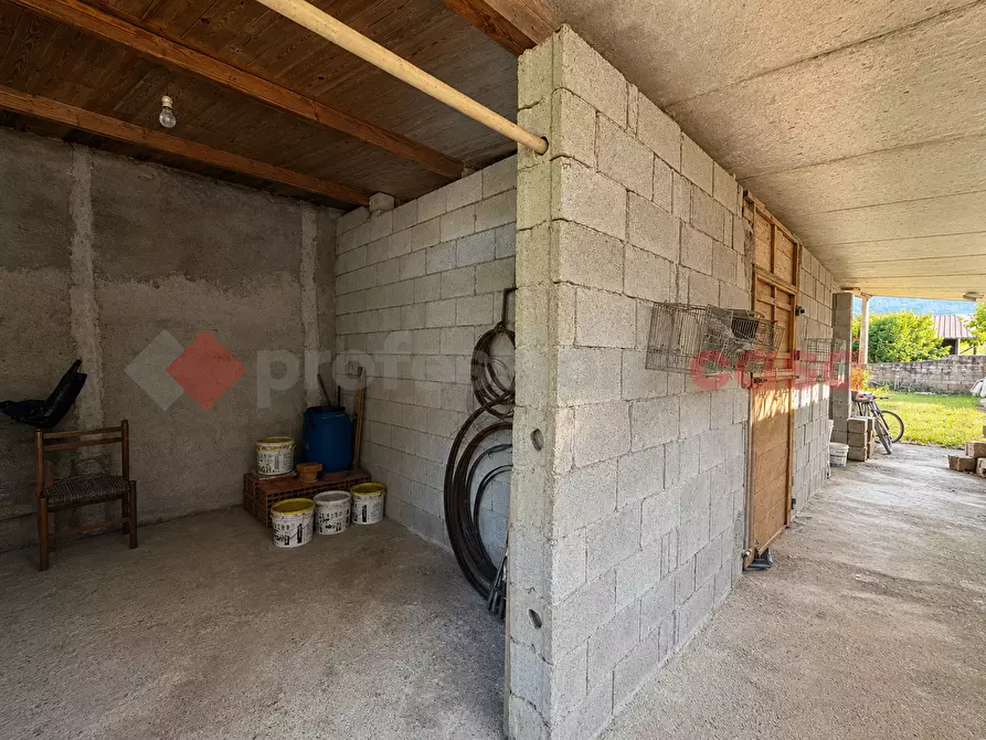 Immagine 11 di Villa in vendita  in Contrada Muggito, snc a Montelanico