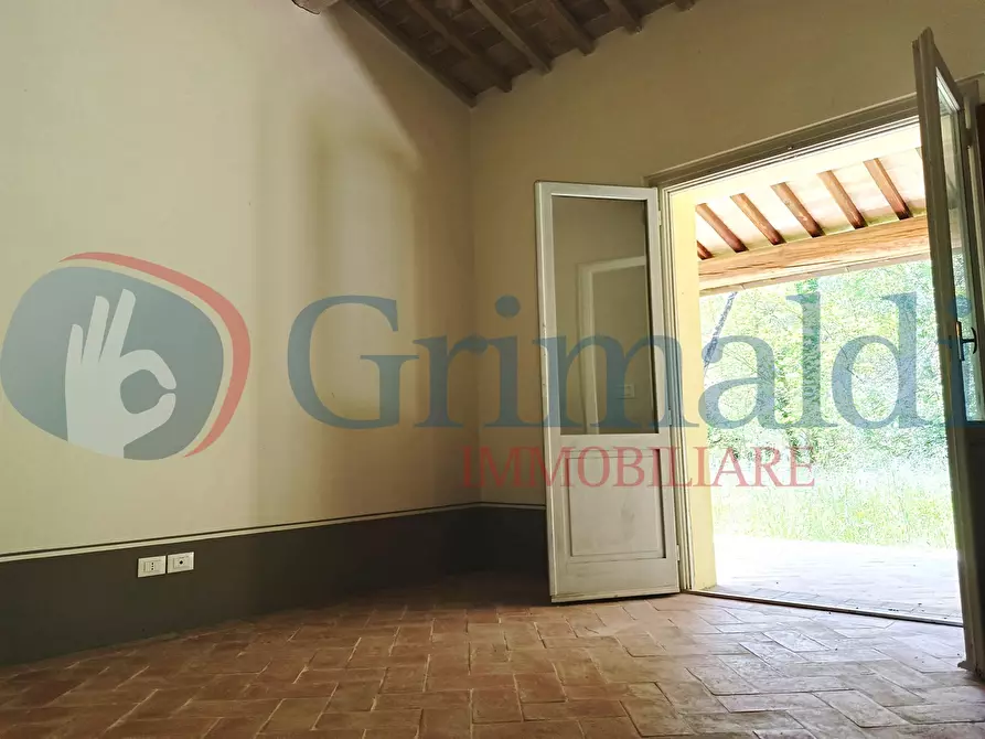 Immagine 20 di Palazzo in vendita  in Strada San Marco-Cenerente a Perugia