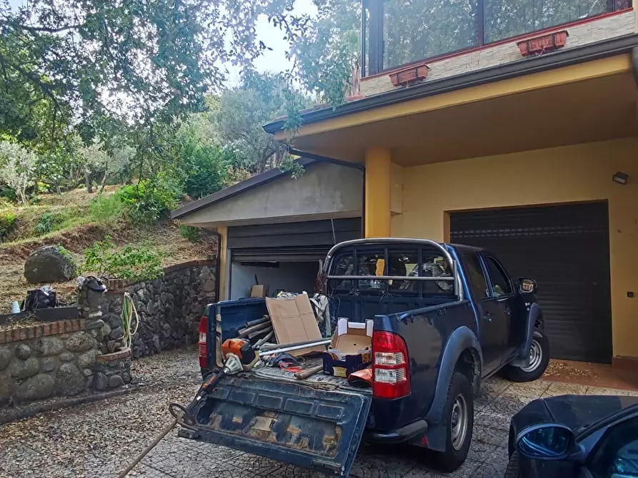 Immagine 7 di Villa in vendita  in LocalitÃ  MULUCCHINI, SNC a Amaroni