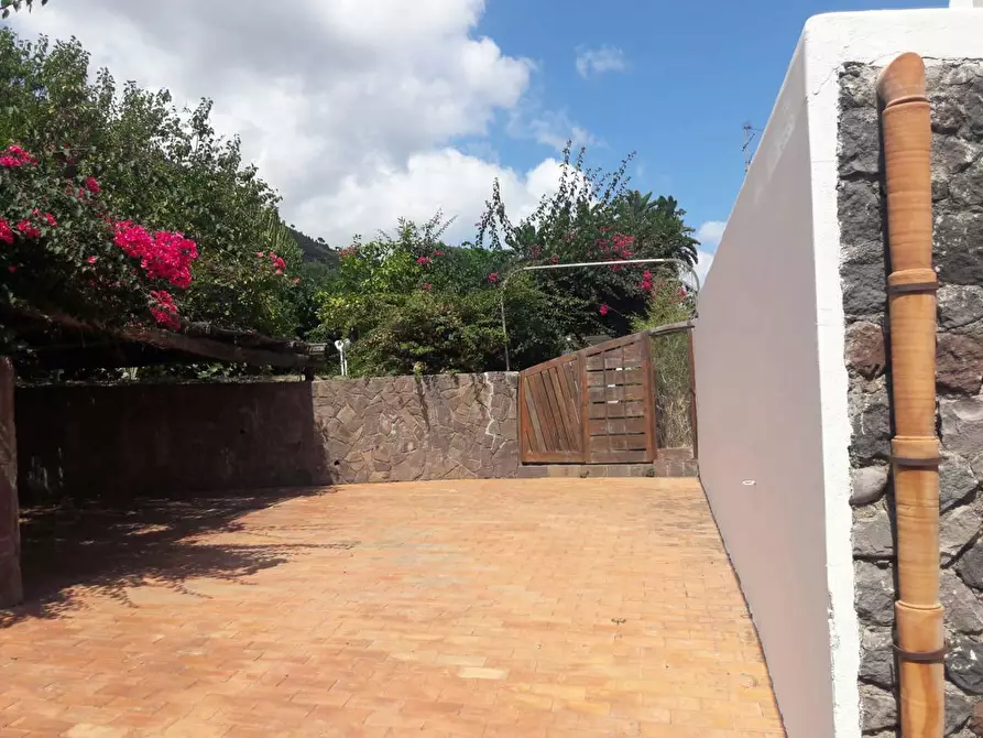 Immagine 17 di Casa indipendente in vendita  in Via Umberto I, 1 a Santa Marina Salina