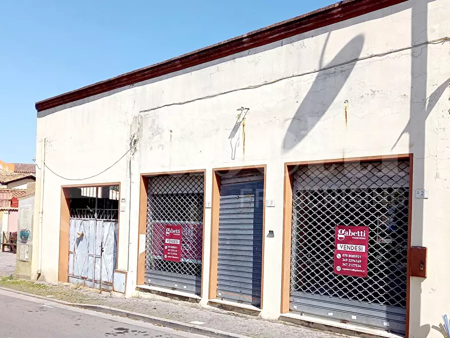 Immagine 10 di Ufficio in vendita  in Via Roma, 2 a Capoterra