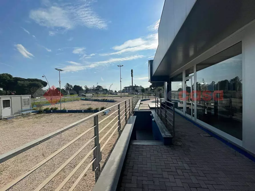 Immagine 20 di Negozio in affitto  in Via PONTINA, 148 a Terracina