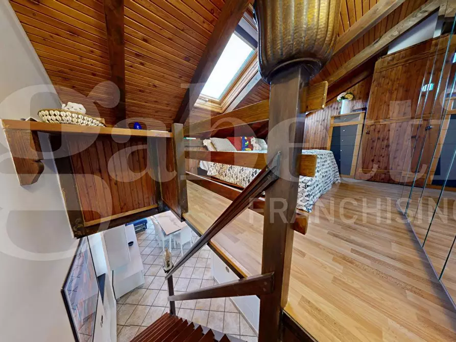 Immagine 22 di Appartamento in vendita  in Via Pertica a Finale Ligure