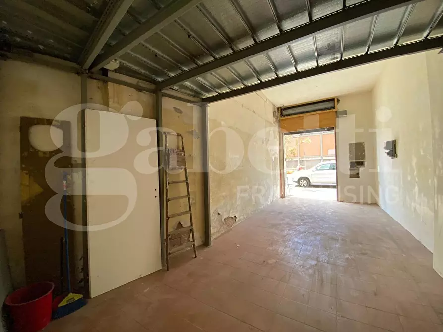 Immagine 11 di Negozio in vendita  in Via Trionfale, 98 a Roma