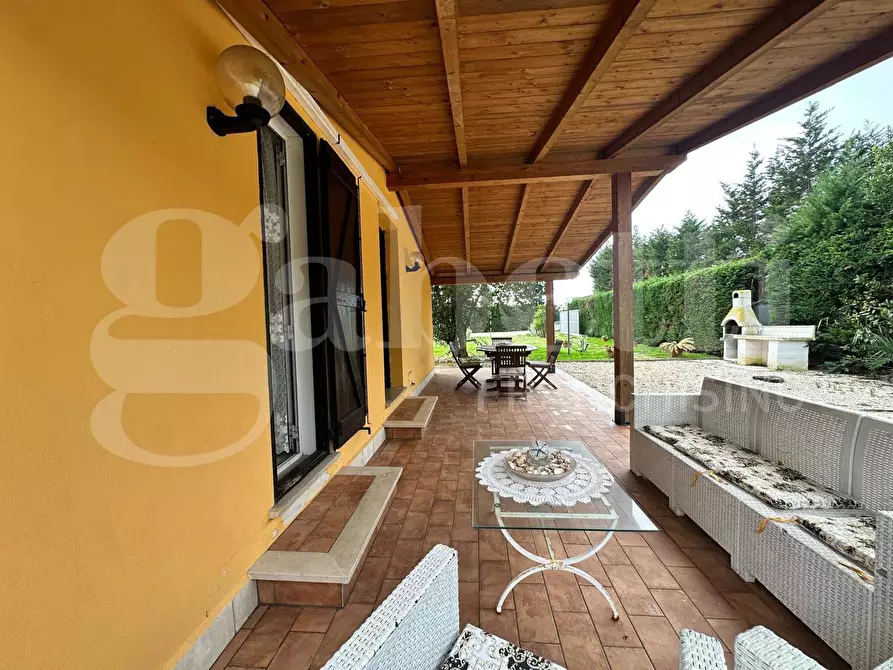 Immagine 5 di Villa in vendita  in Strada Valmontorio, 341 a Latina