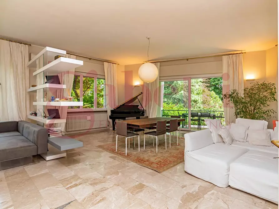 Immagine 3 di Villa in vendita  in Via Volturno, 22 a Bergamo