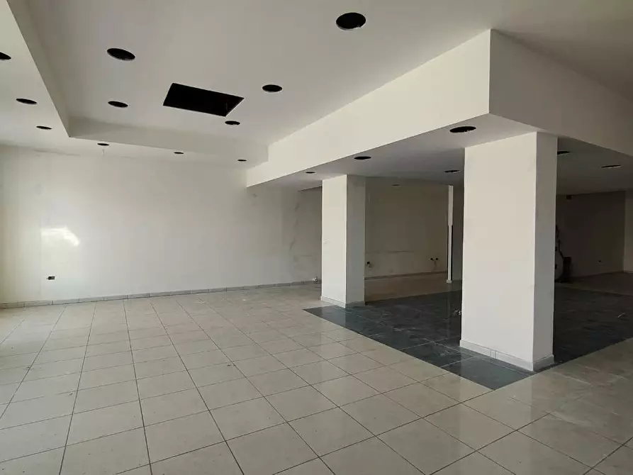 Immagine 5 di Negozio in vendita  in Via Garibaldi, snc a Iglesias