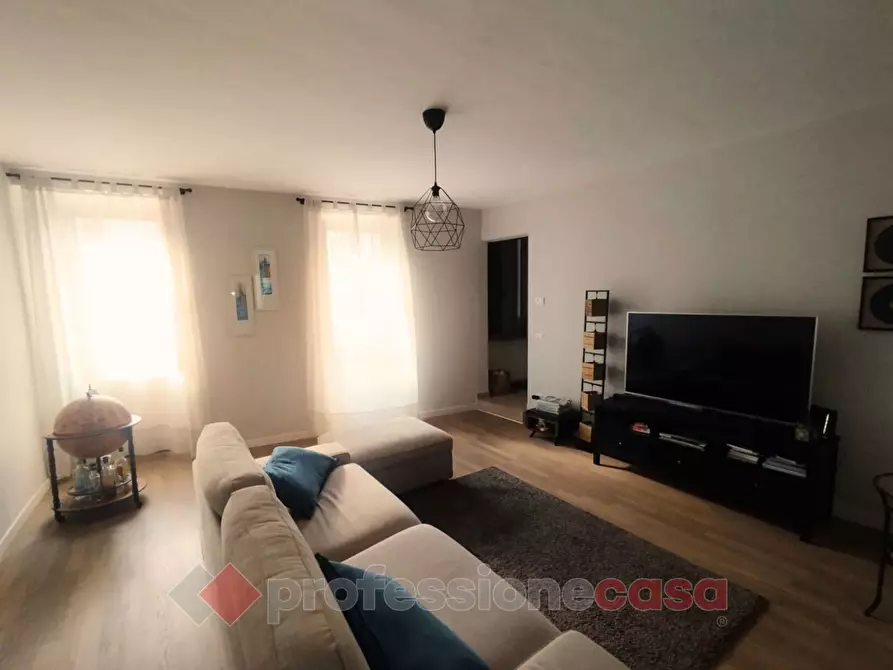 Immagine 4 di Appartamento in vendita  in Piazza Giuseppe Mazzini a Bastia Umbra