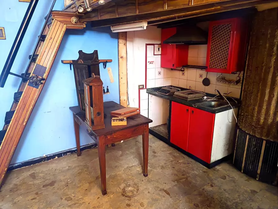 Immagine 10 di Negozio in vendita  in Via catania, 497 a Messina