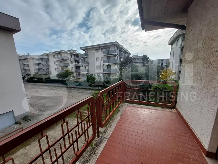 Immagine 35 di Casa quadrifamiliare in vendita  in Via Tosti, 3 a Martinsicuro