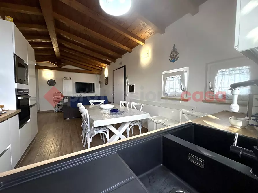 Immagine 24 di Villa in vendita  in Via TORRE GREGORIANA, 17 a Terracina