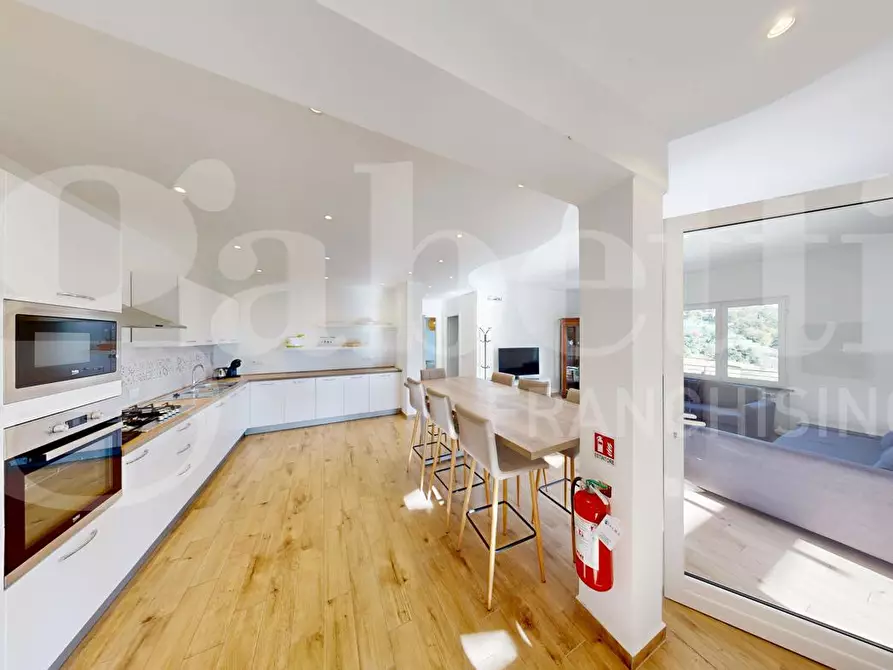 Immagine 7 di Appartamento in vendita  in Via per Gorra a Finale Ligure