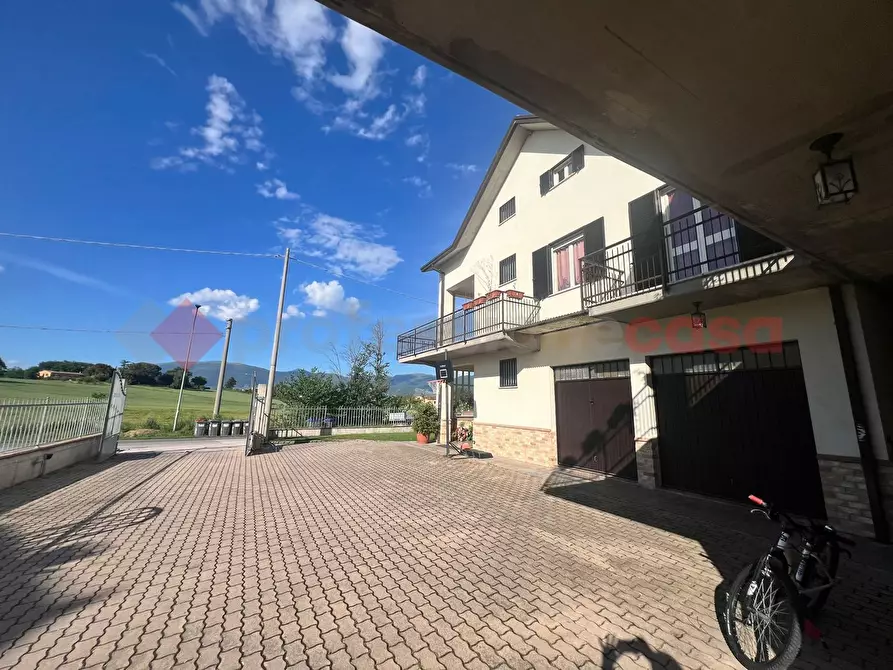 Immagine 3 di Casa bifamiliare in vendita  in Via Beato Leopoldo a Spoleto