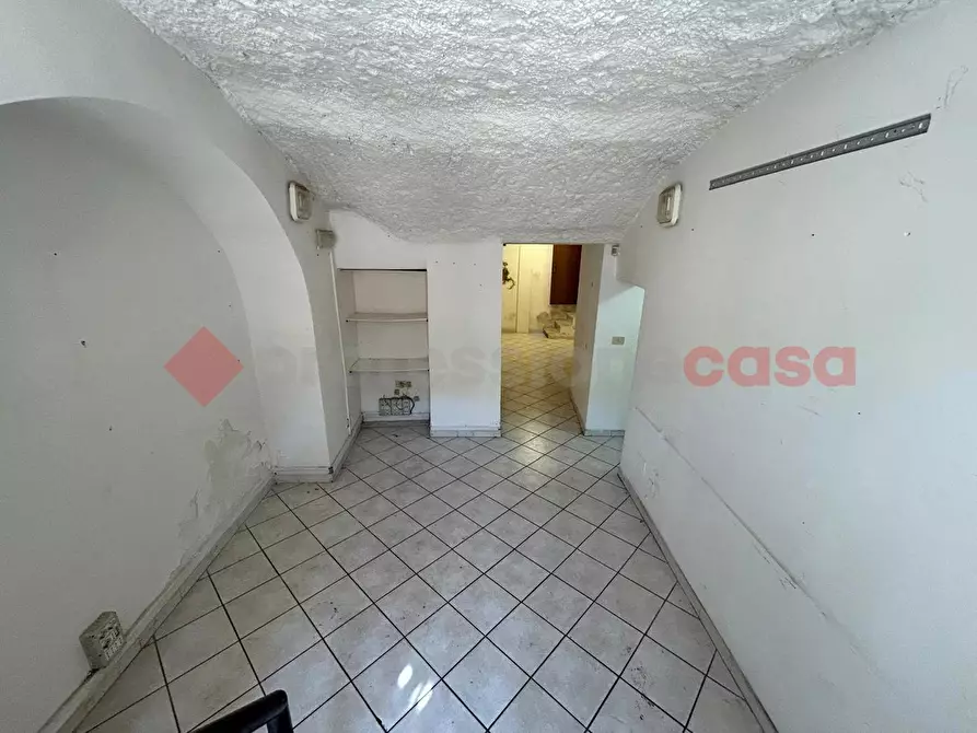 Immagine 12 di Negozio in vendita  in Piazza Guglielmo Marconi a Zagarolo