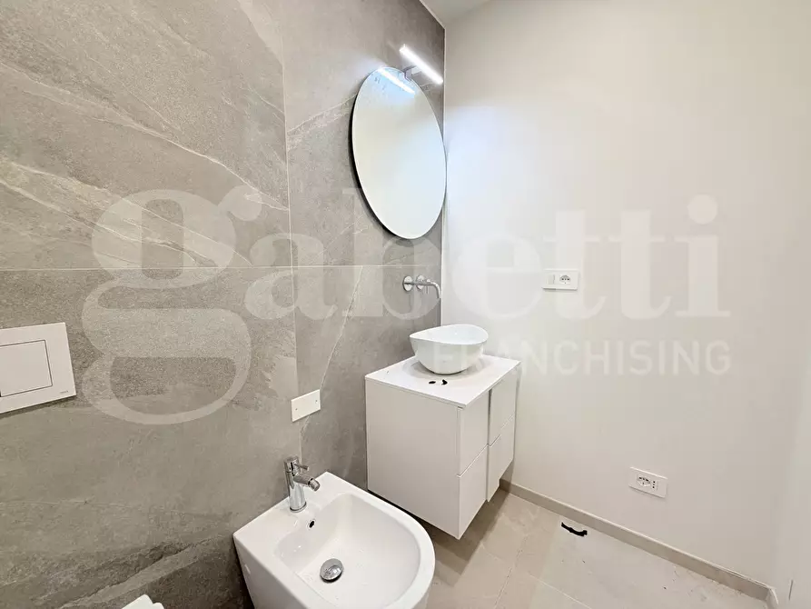 Immagine 5 di Appartamento in vendita  in Via delle Peschiere a Loano