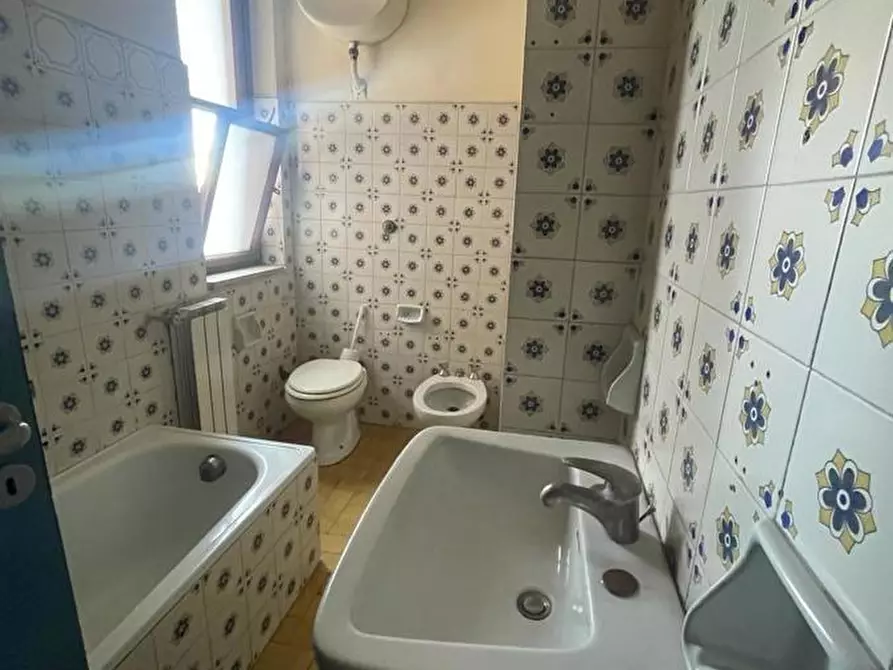 Immagine 10 di Ufficio in affitto  in Via Reggia di Portici a Napoli