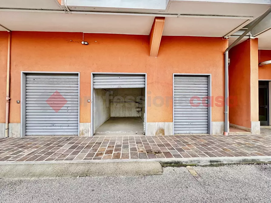 Immagine 37 di Appartamento in vendita  in Via Anzio, 20 a Potenza