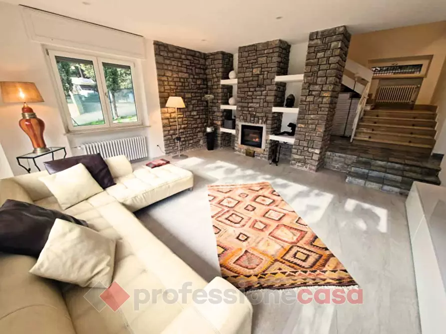 Immagine 3 di Villa in vendita  in Strada Dei Conservoni a Perugia