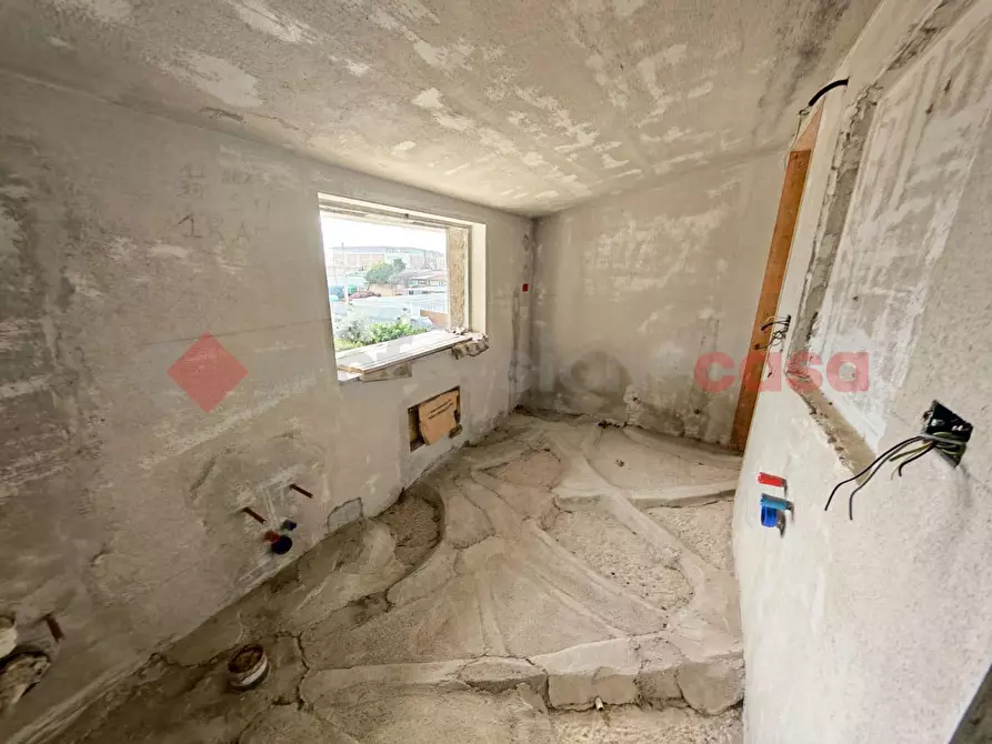 Immagine 24 di Casa indipendente in vendita  in Via bovio, snc a Mondragone