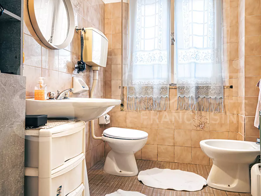 Immagine 7 di Appartamento in vendita  in Viale Atene a Rimini