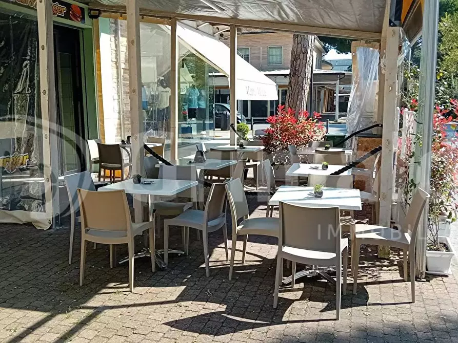 Immagine 5 di Attività commerciale in vendita  in Piazza napoli  milano marittima, 13 a Cervia