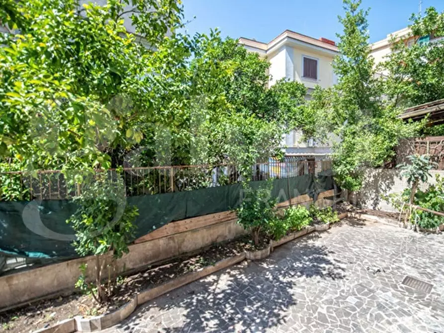 Immagine 3 di Villa in vendita  in Via Carlo de Marco a Napoli
