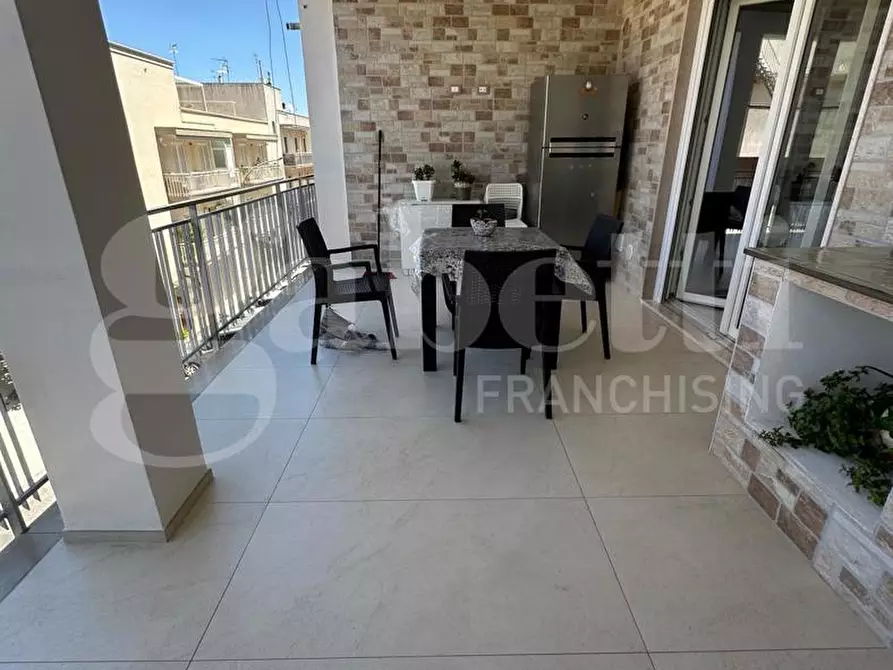 Immagine 43 di Appartamento in vendita  in Via Ten. F.sco Melpignano a Ostuni