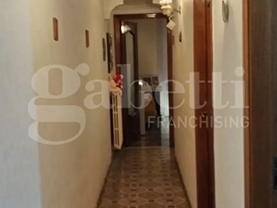 Immagine 10 di Appartamento in vendita  in Via Cesare Augusto, 32 a Sant'arpino