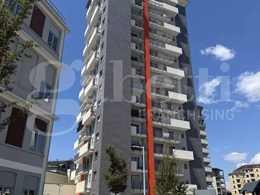 Immagine 4 di Attico in vendita  in Piazza DELLA COSTITUZIONE, 39 a Torino