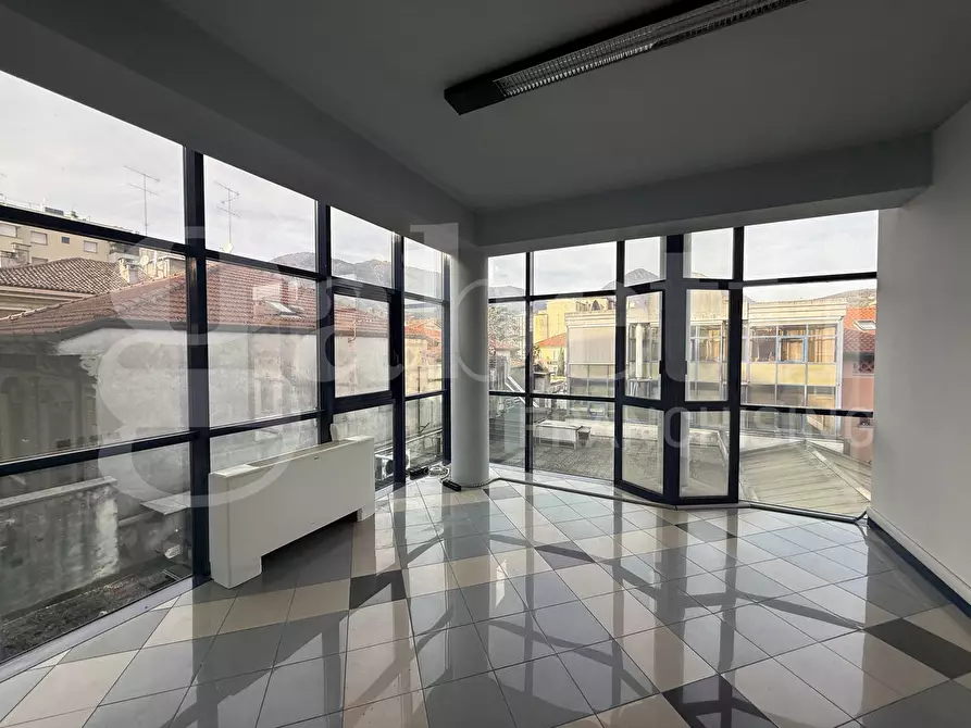 Immagine 4 di Ufficio in affitto  in Corso XXV aprile, snc a Erba