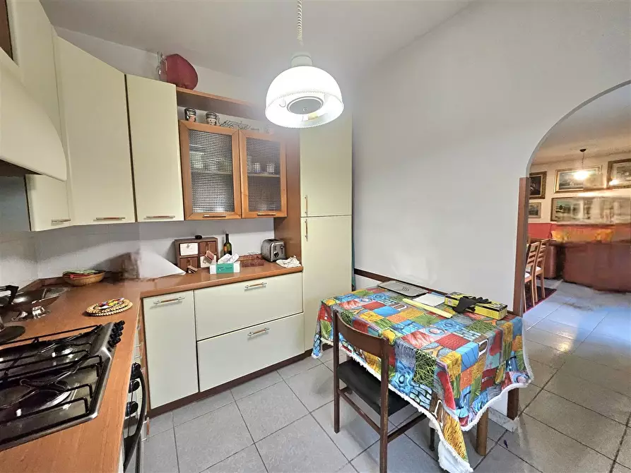 Immagine 6 di Appartamento in vendita  in Via FANTONI, 1 a Massa