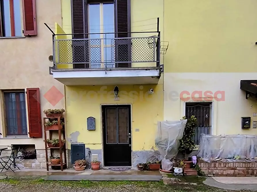Immagine 1 di Appartamento in vendita  in Via corte beneggi, 11 a Locate Di Triulzi