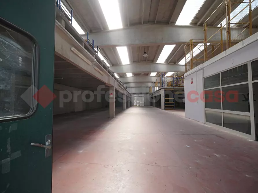 Immagine 35 di Capannone industriale in vendita  in Via APPIA, snc a Minturno