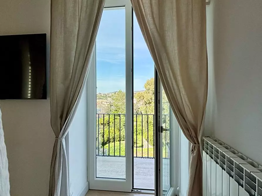 Immagine 15 di Villa in vendita  in Via caranfe a Monte Di Procida