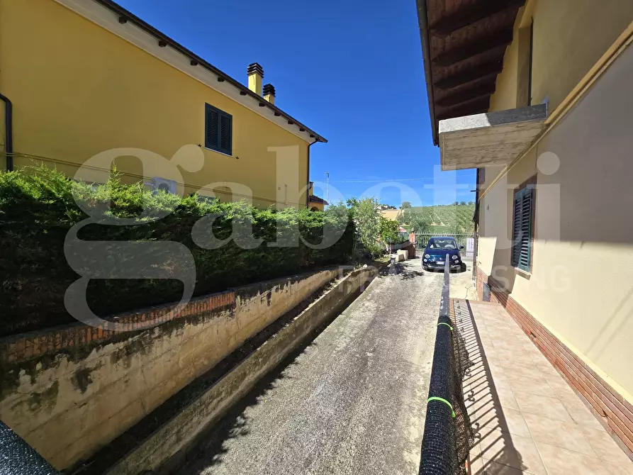 Immagine 22 di Casa bifamiliare in vendita  in Via contrada casarino, 9 a Notaresco
