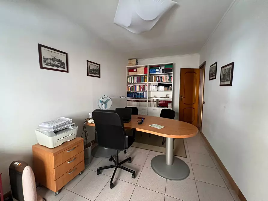 Immagine 5 di Ufficio in vendita  in Via DELLE ORCHIDEE, 2 a Rieti