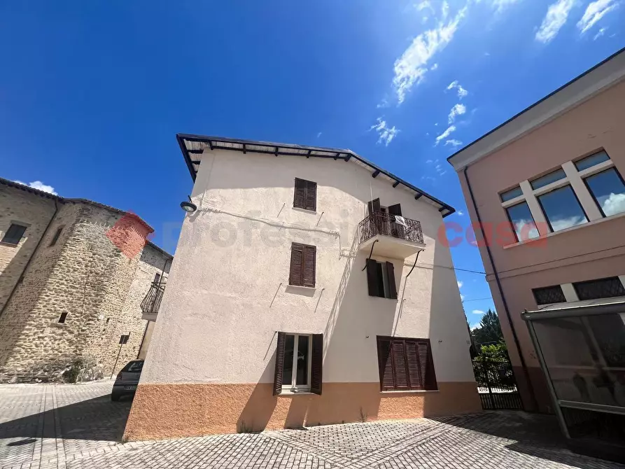 Immagine 4 di Terratetto in vendita  in Piazza S. Marina, 14 a Castel Ritaldi