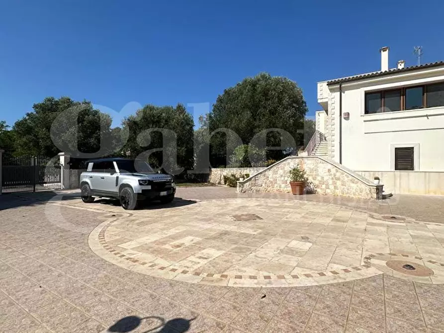 Immagine 3 di Villa in vendita  in Contrada camere, sn a Ostuni