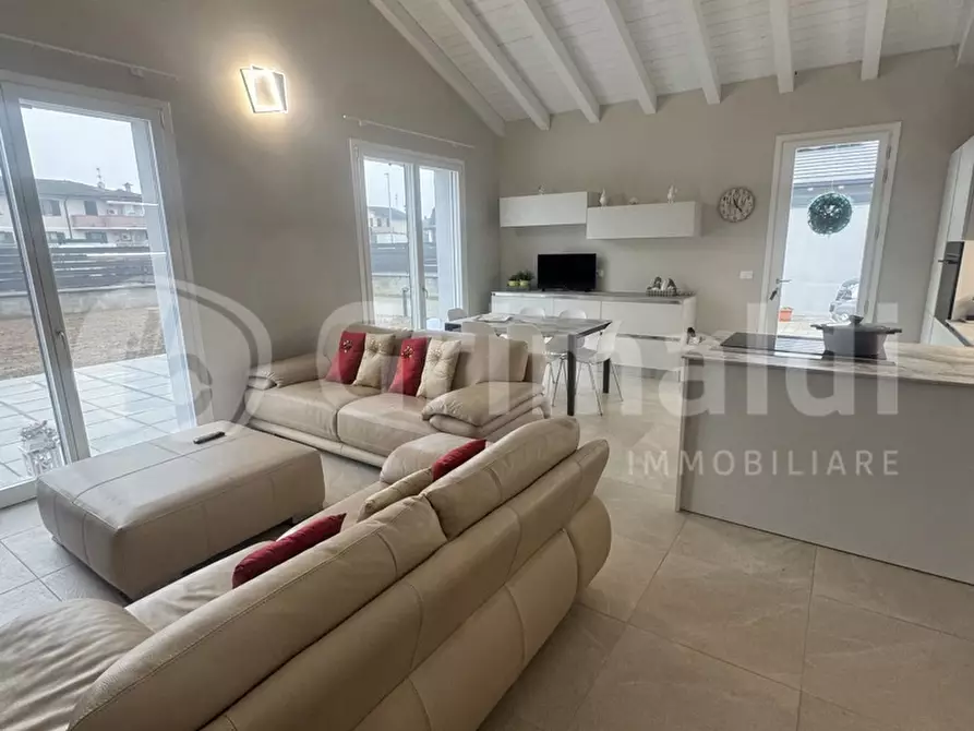 Immagine 6 di Villa in vendita  in Via de Gasperi, Snc a Castiraga Vidardo