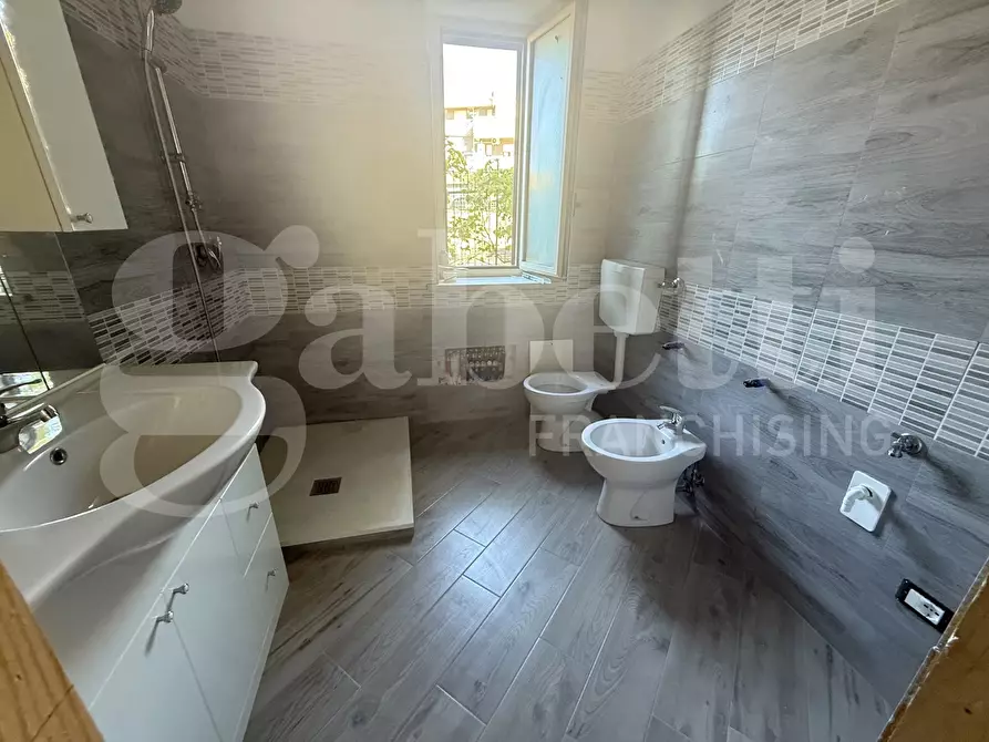 Immagine 16 di Casa indipendente in vendita  in Viale MAGNA GRECIA, 128/B a Catanzaro