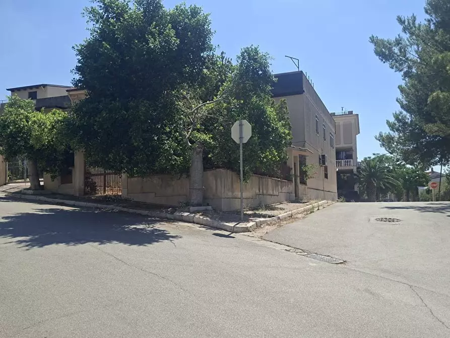 Immagine 17 di Palazzo in vendita  in Corso Umberto I, 5 a Poggioreale