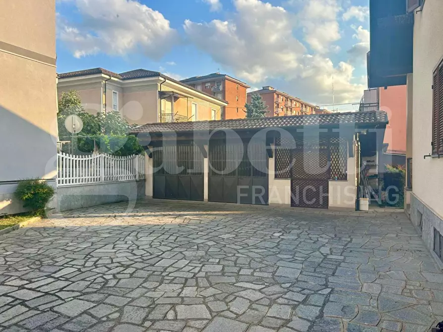 Immagine 34 di Villa in vendita  in Via Bellini a Orbassano