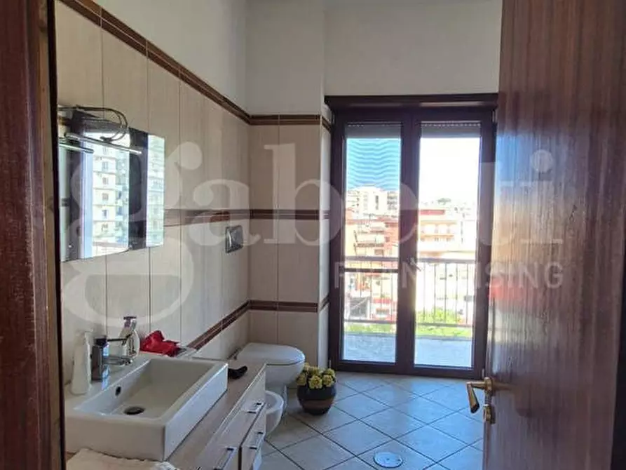 Immagine 32 di Appartamento in vendita  in Corso Umberto I, 68 a Torre Annunziata