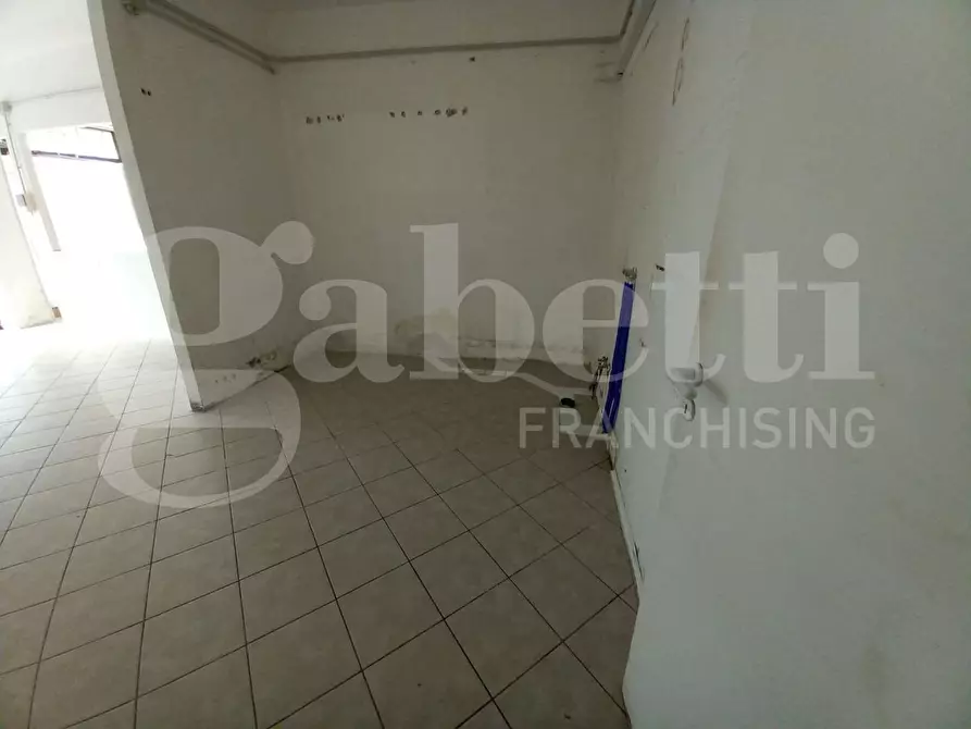 Immagine 16 di Negozio in affitto  in Via BORGO SAN GIOVANNI - VIA GRANATIERI DI SARDEGNA, 00 a Chioggia
